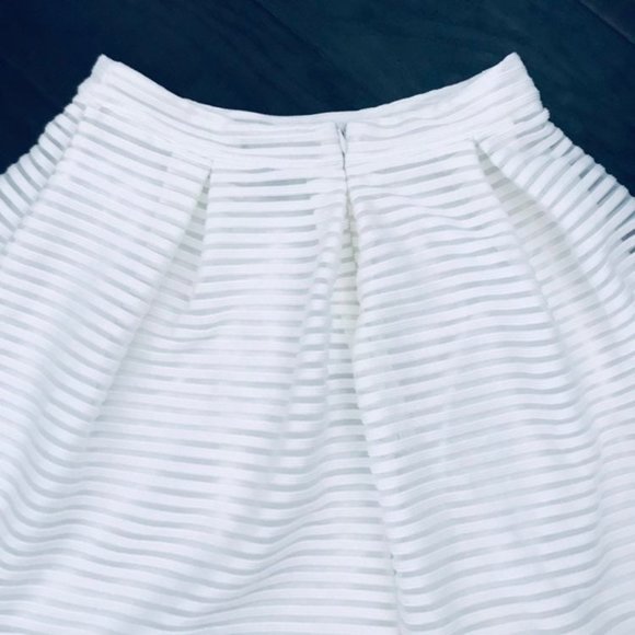 NWOT Forever 21 White/Ivory High Waisted Fit & Flare Mini Skirt - Picture 5 of 7
